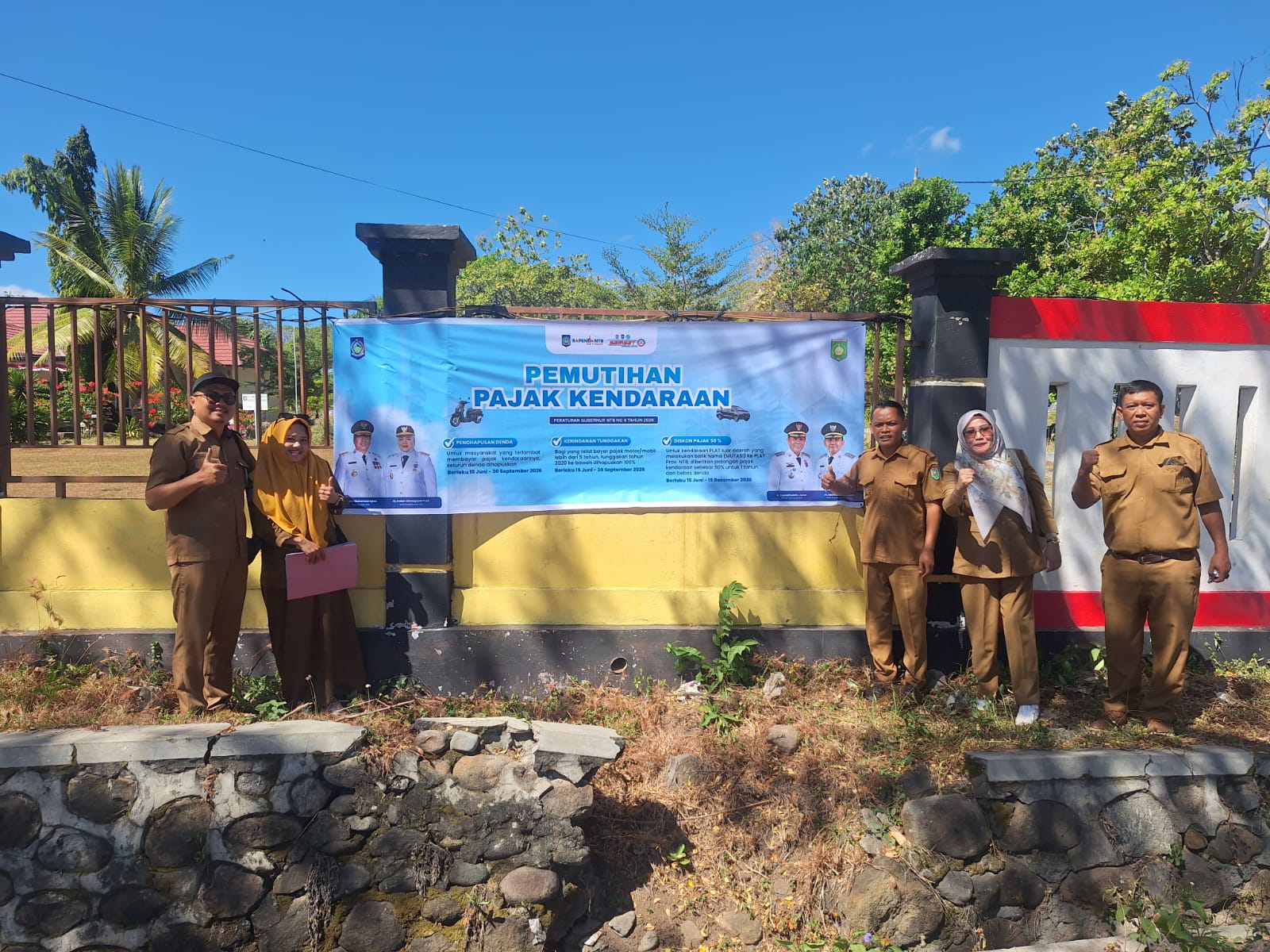 SOSIALISASI PERATURAN GUBERNUR NO 6 TH 2026 DAN PEMASANGAN SPANDUK TERKAIT PEMUTIHAN PAJAK KENDARAAN 